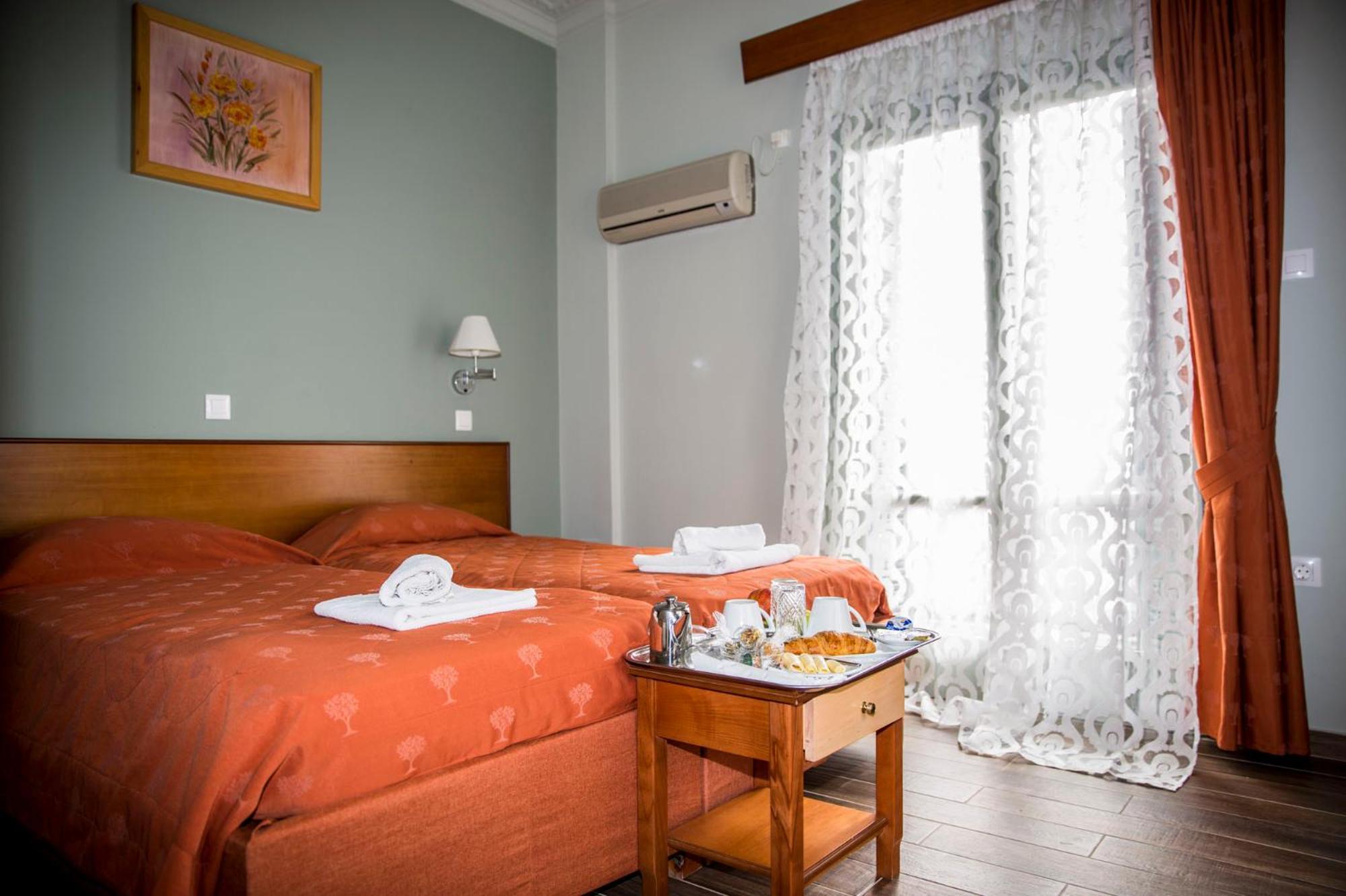 Togias Hotel Aegina Exterior foto